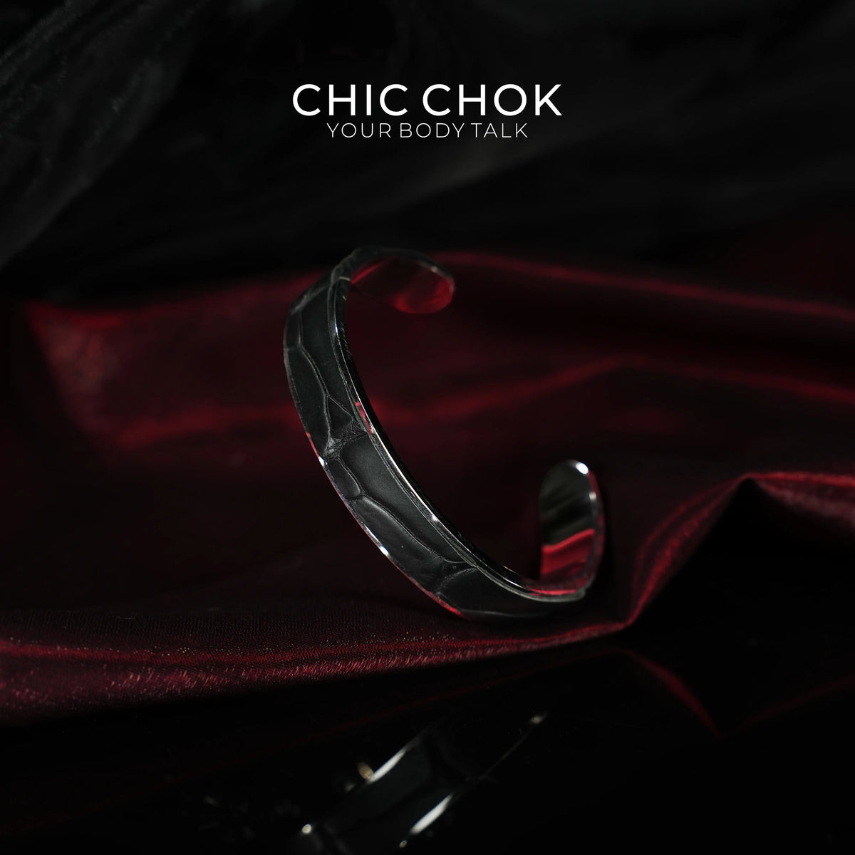 CHICCHOK Classic Close Bracelet Stainless Steel Subtle Stylish Non-Adjustable Bracelet