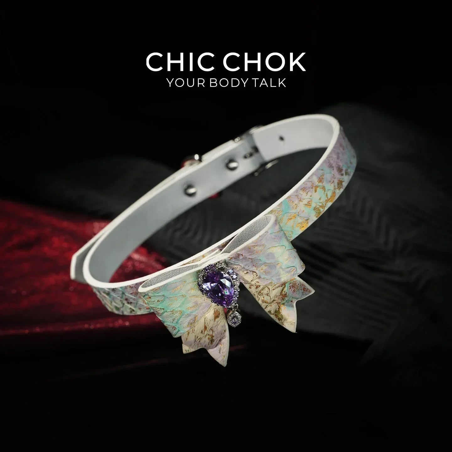 CHIC CHOK: Tranquil Abundance Pearly Iridescent Shell Textured Bow Necklace - CHICCHOK - Choker