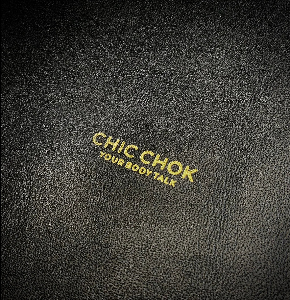 CHICCHOK [Breathless] Pulling Fashion and Fun Choker Python texture leather - CHICCHOK