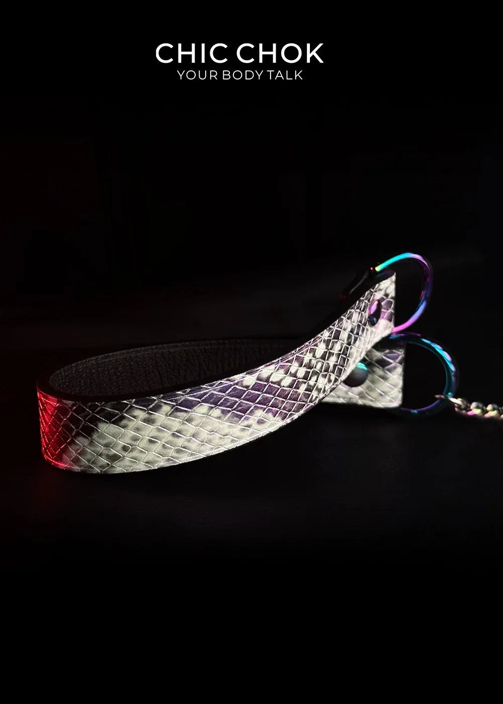CHICCHOK [Breathless] Pulling Fashion and Fun Choker Python texture leather - CHICCHOK